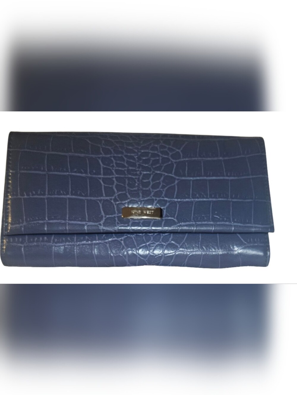 Vintage Nine West Lavender Blue Croc Embossed Vegan Trifold Snap Closure Wallet